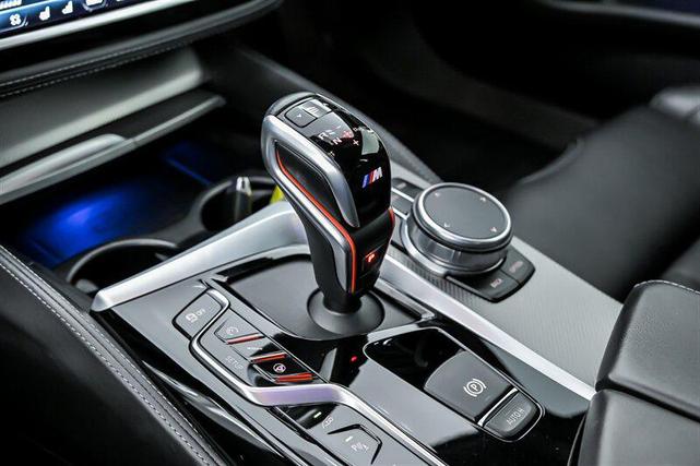 Photo of 2019 Black Sapphire Metallic BMW M5