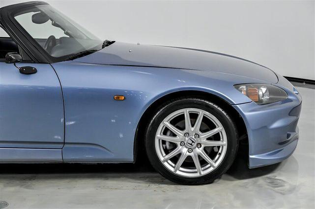 Photo of 2004 Suzuka Blue Metallic Honda S2000