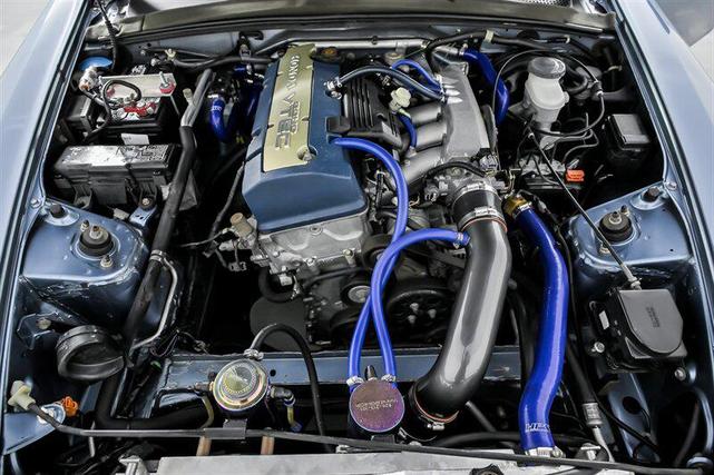 Photo of 2004 Suzuka Blue Metallic Honda S2000