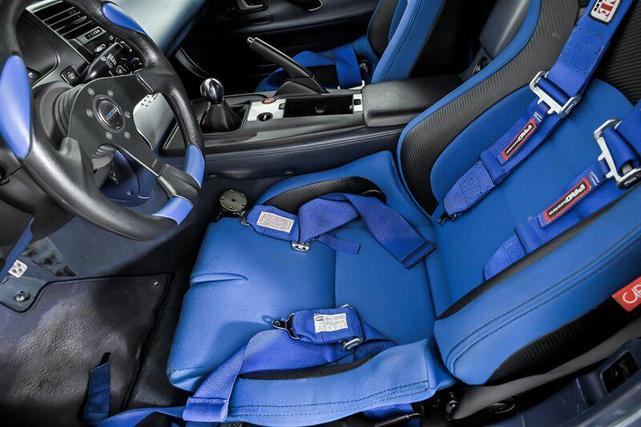 Photo of 2004 Suzuka Blue Metallic Honda S2000