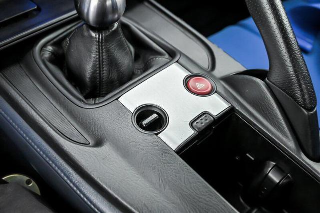 Photo of 2004 Suzuka Blue Metallic Honda S2000