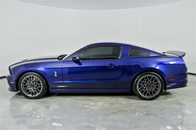 Photo of 2013 Black Ford Shelby GT500