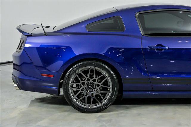 Photo of 2013 Black Ford Shelby GT500