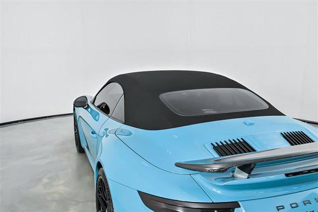 Photo of 2019 Miami Blue Metallic Porsche 911
