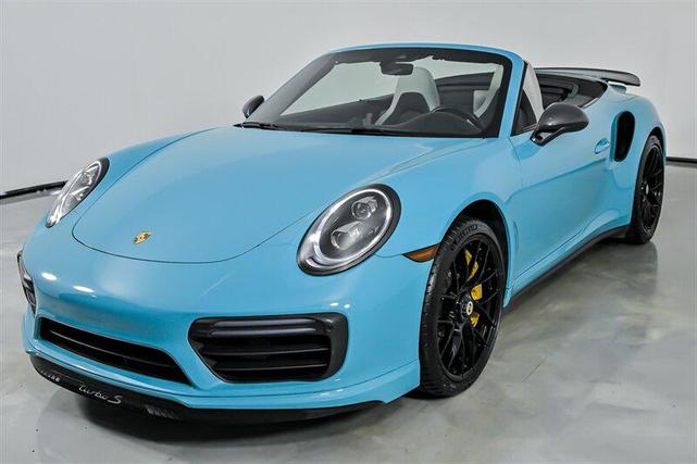 Photo of 2019 Miami Blue Metallic Porsche 911