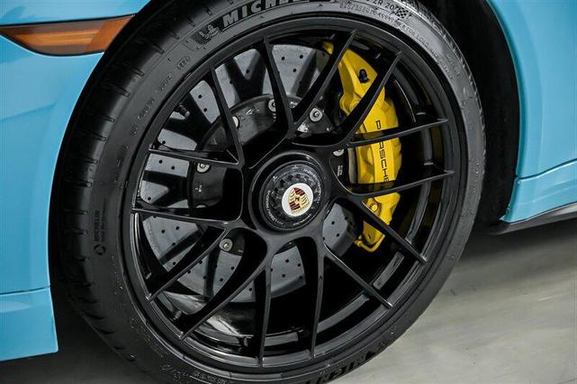 Photo of 2019 Miami Blue Metallic Porsche 911
