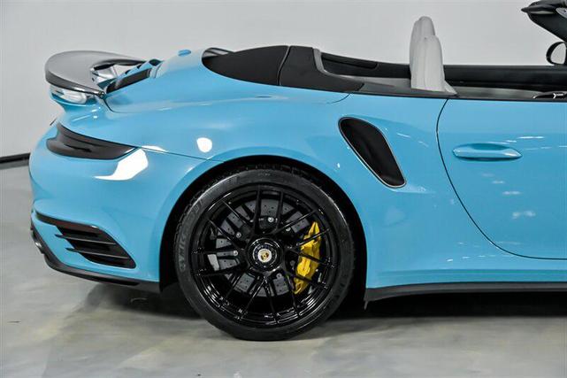 Photo of 2019 Miami Blue Metallic Porsche 911
