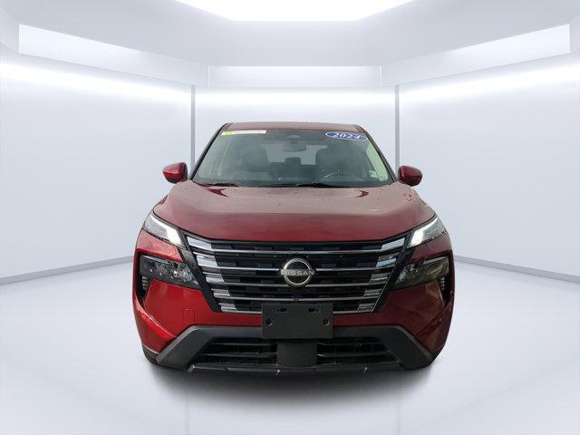Photo of 2024 Scarlet Ember Tintcoat Nissan Rogue