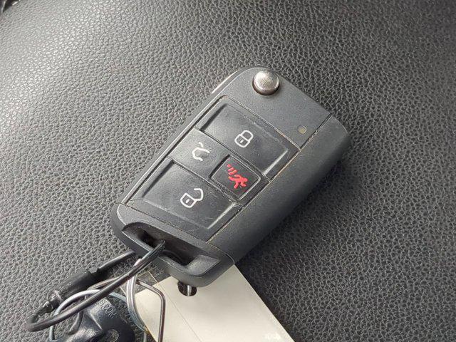 Photo of 2025 Pyrite Silver Metallic Volkswagen Jetta