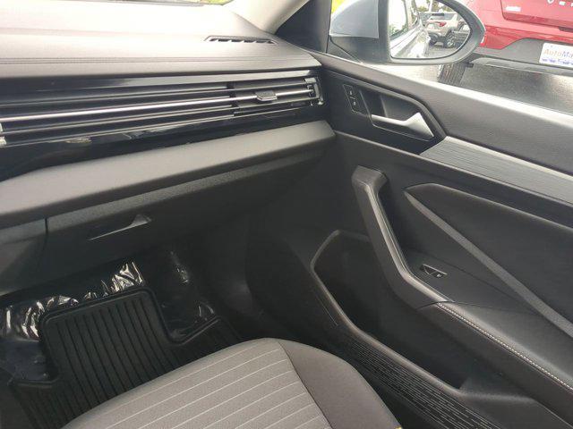 Photo of 2025 Pyrite Silver Metallic Volkswagen Jetta