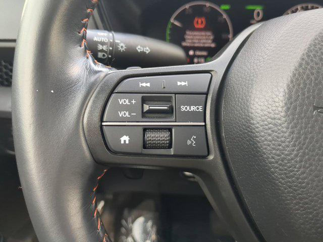 Photo of 2023 Platinum White Pearl Honda CR-V Hybrid