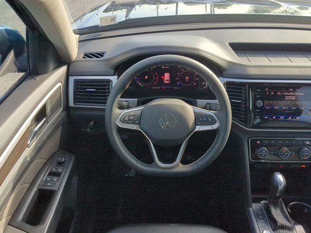 Photo of 2022 Tourmaline Blue Metallic Volkswagen Atlas