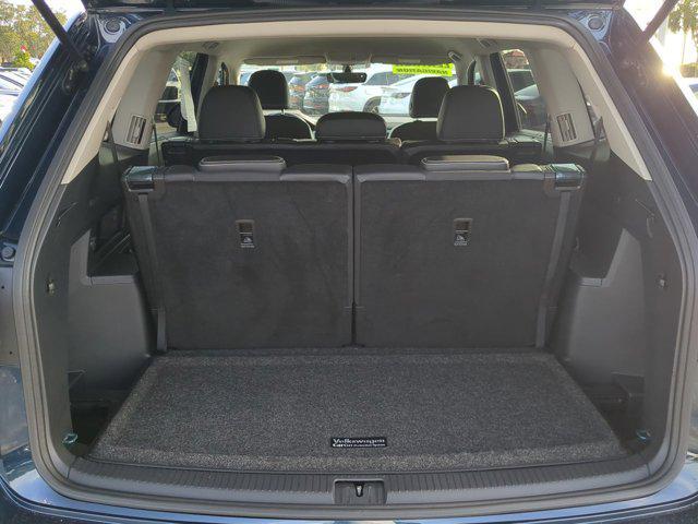 Photo of 2022 Tourmaline Blue Metallic Volkswagen Atlas