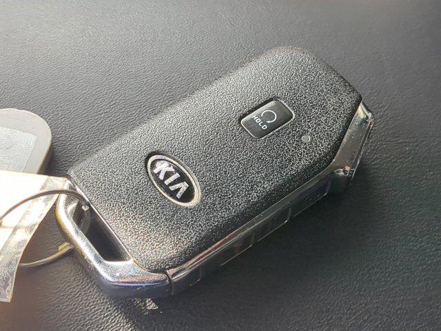 Photo of 2021 Everlasting Silver Kia Telluride
