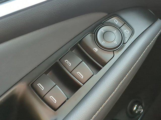 Photo of 2023 Summit White Buick Enclave
