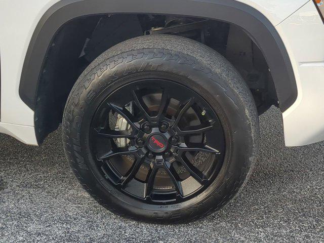 Photo of 2022 Wind Chill Pearl Toyota Tundra