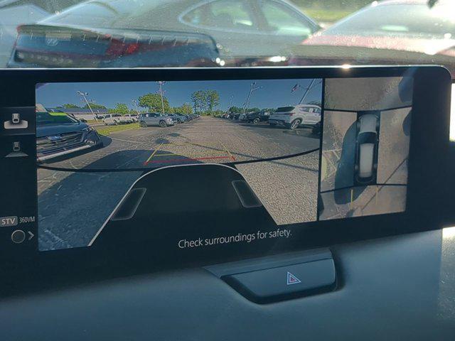Photo of 2024 Rhodium White Premium Mazda CX-90 PHEV