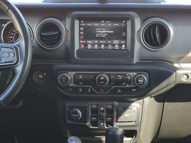 Photo of 2022 Bright White Clearcoat Jeep Gladiator