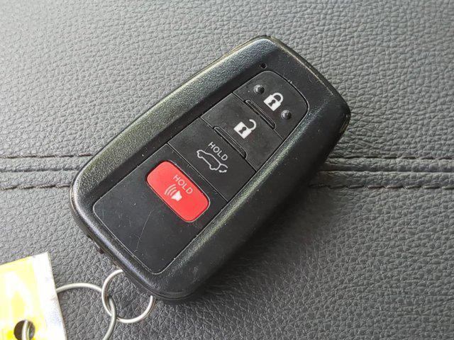 Photo of 2021 Silver Sky Metallic Toyota RAV4