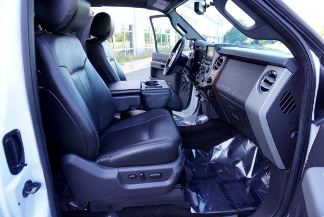Photo of 2014 White Ford F-250