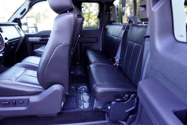 Photo of 2014 White Ford F-250
