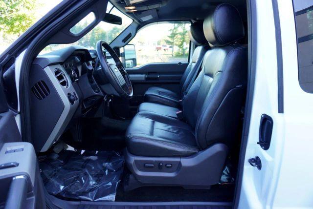 Photo of 2014 White Ford F-250