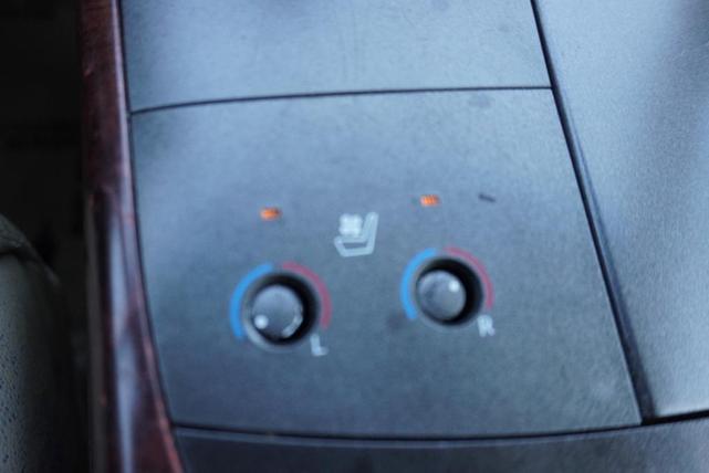 Photo of 2011 Black Toyota Avalon