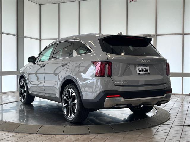 Photo of 2025 Wolf Gray Kia Sorento