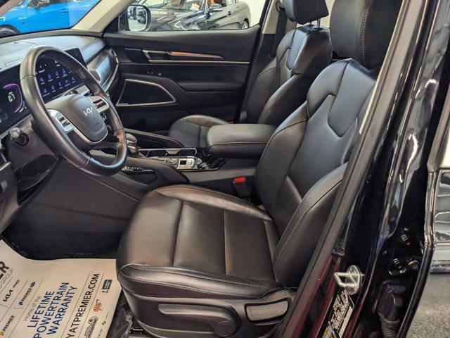 Photo of 2024 Ebony Black Kia Telluride