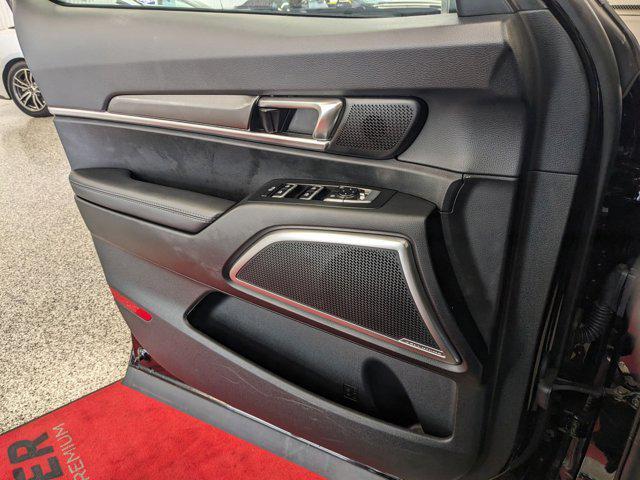 Photo of 2024 Ebony Black Kia Telluride