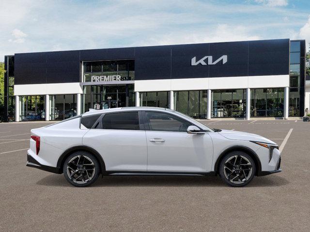 Photo of 2025 Snow White Pearl Kia K4