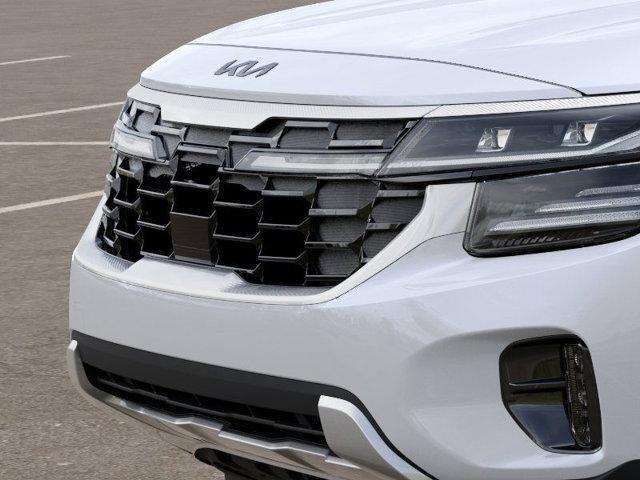 Photo of 2025 Snow White Pearl Kia Seltos