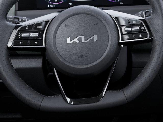 Photo of 2025 Snow White Pearl Kia Seltos