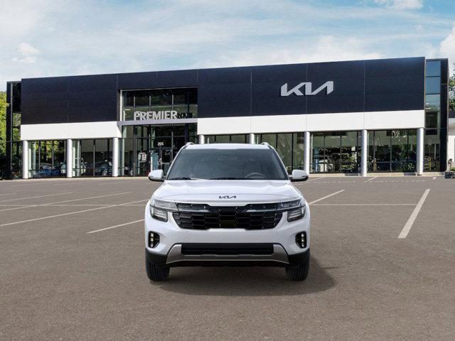 Photo of 2025 Snow White Pearl Kia Seltos