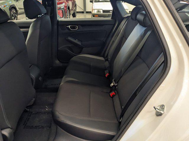 Photo of 2022 White Honda Civic