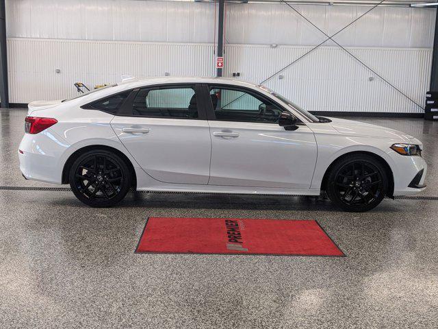 Photo of 2022 White Honda Civic