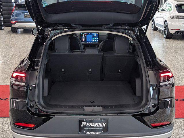Photo of 2023 Jet Black VinFast VF 8
