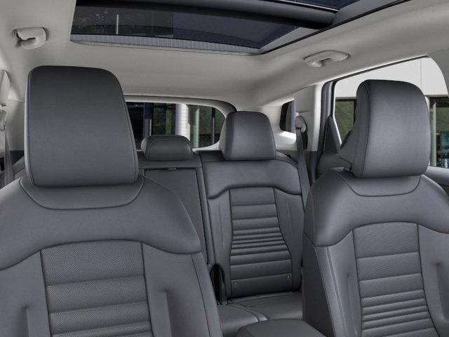 Photo of 2025 Glacial White Pearl Kia Sportage