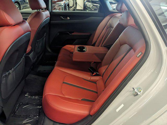 Photo of 2022 Wolf Gray Kia K5