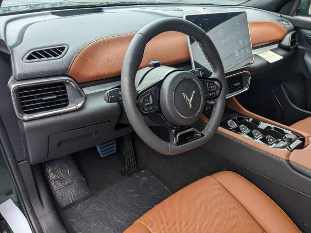Photo of 2025 Deep Ocean Metallic VinFast VF 8