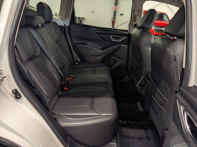 Photo of 2021 Crystal White Pearl Subaru Forester