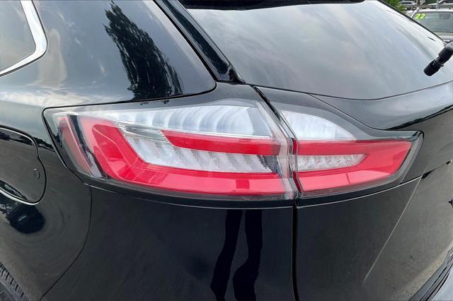 Photo of 2022 Agate Black Metallic Ford Edge