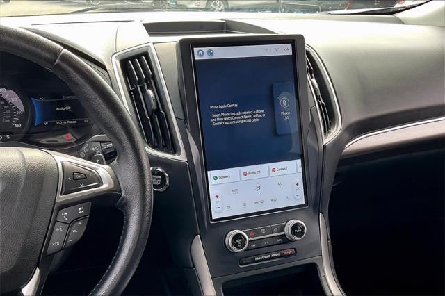 Photo of 2022 Agate Black Metallic Ford Edge