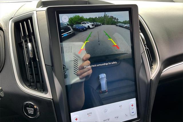 Photo of 2022 Agate Black Metallic Ford Edge