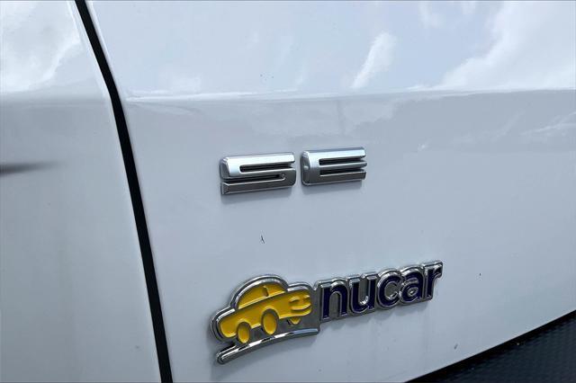 Photo of 2022 White Ford Escape