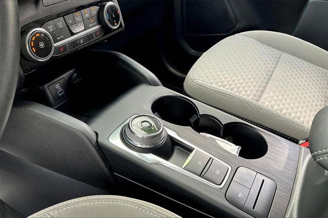 Photo of 2022 White Ford Escape