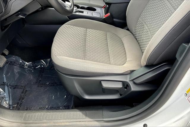 Photo of 2022 White Ford Escape