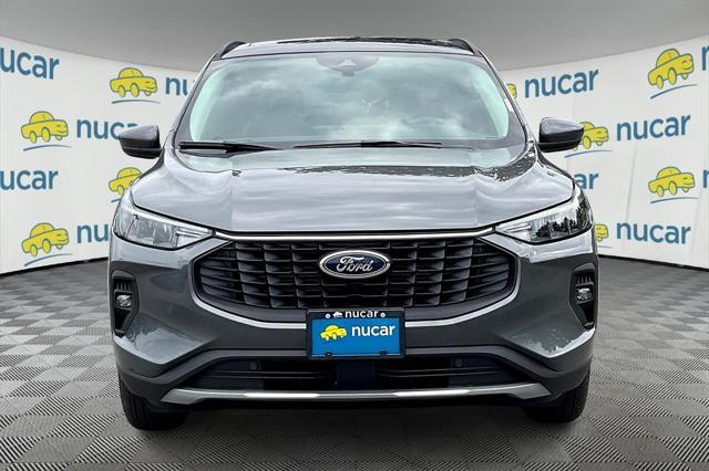 Photo of 2025 Carbonized Gray Metallic Ford Escape PHEV
