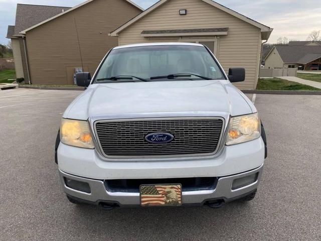 Photo of 2004 Oxford White Clearcoat Ford F-150