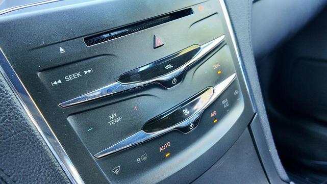 Photo of 2013 Black Lincoln MKS